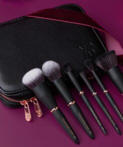 'Tis the season to travel set