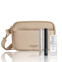Revita Lash Strengthen & Define Collection Deze limited edition set bevat het door artsen ontwikkelde RevitaLash® Advanced Eyelash Conditioner (3,5 ml), inclusief gratis extra producten. De producten zijn verpakt in een een luxe beige travel bag om alles in één keer mee te nemen. Inhoud van de RevitaLash Lash Strengthen & Define Collection set: RevitaLash® Advanced Eyelash Conditioner 3,5 ml Length Define Tubing Mascara Black - 5 ml (t.w.v. € 37,50) Make-up remover (travel size) - Micellar Water Lash Wash 30 ml (t.w.v. € 12,-) Luxe travel bag